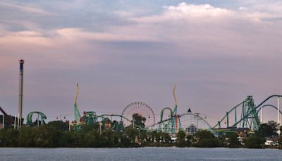 One of the world's tallest, fastest rollercoasters opens at iconic Midwestern amusement park