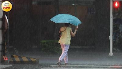 大雷雨襲2縣市！未來48小時降雨高峰 吳德榮：慎防致災劇烈天氣