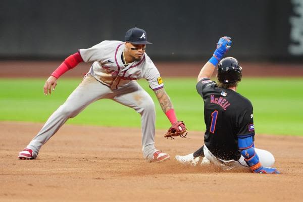 Mets take advantage of Braves' missteps for 10-inning win