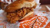 We Finally Know The Key Ingredient That Makes Popeye's Famous Chicken Spicy