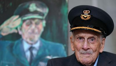 ‘Last of the few’ pilot celebrates 105th birthday