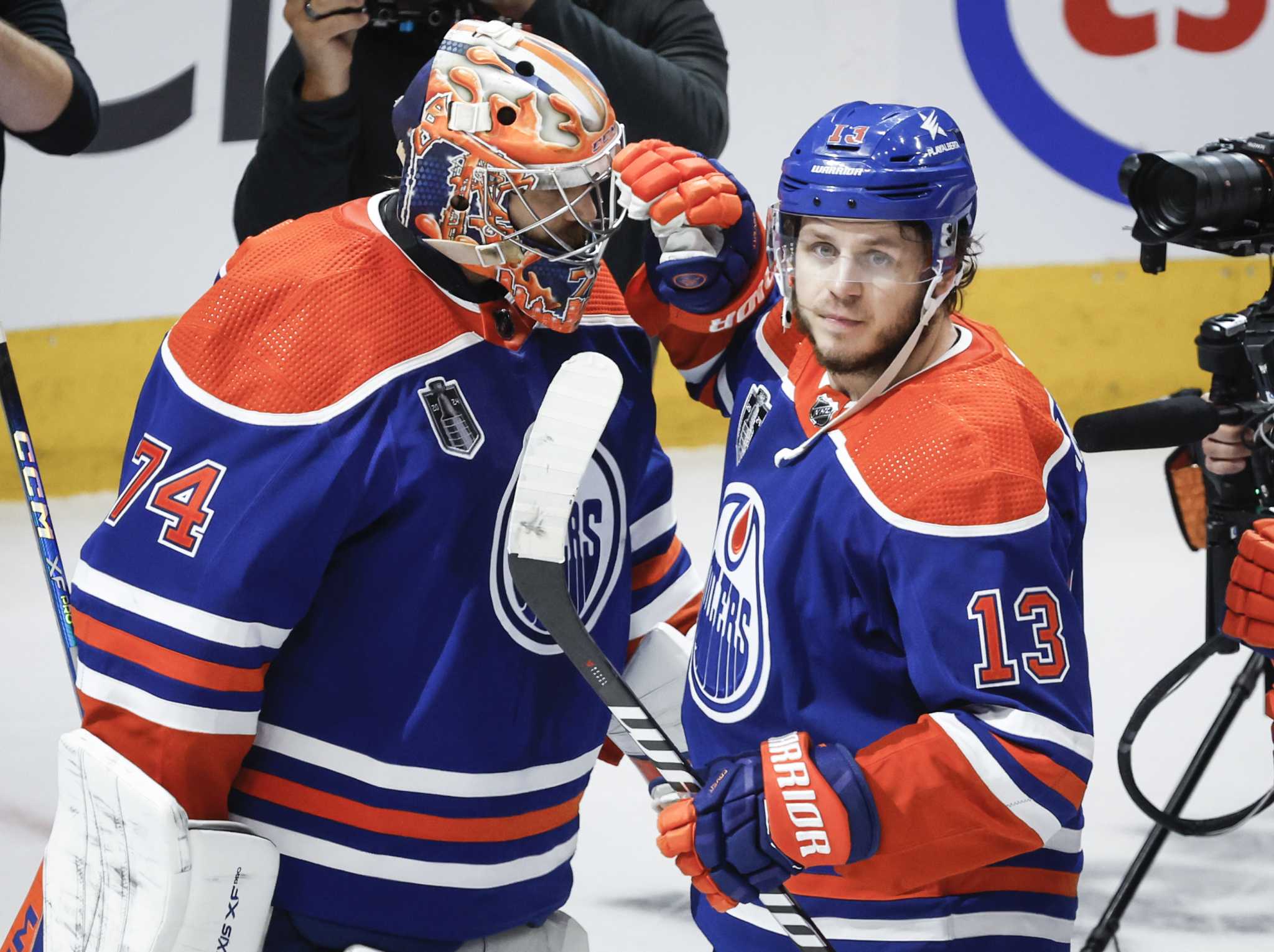 Panthers ready for their 2nd chance at clinching Cup, while Oilers seeking to force Game 6