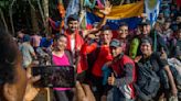 De la selva a TikTok: los migrantes que se vuelven influentes de redes sociales