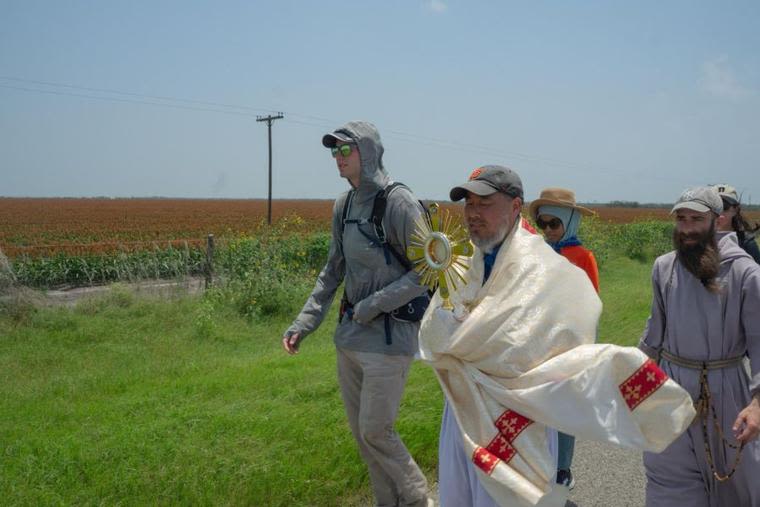 National Eucharistic Pilgrimage Is ‘Bringing Out the Best in People,’ Pilgrims Say