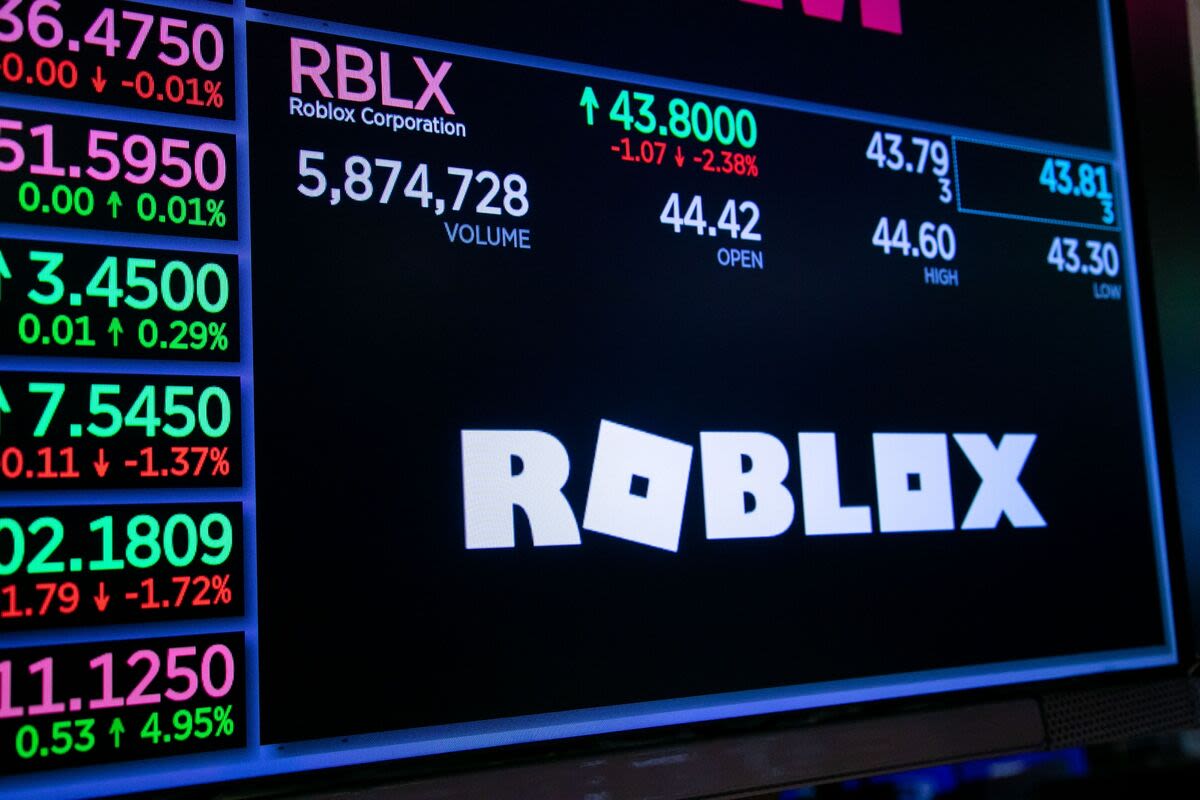 Roblox Shares Head for Record Decline on Weak Bookings Outlook