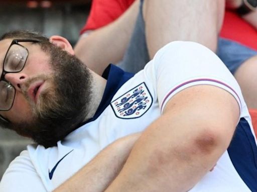 England fan who got famous for sleeping has another dig at Gareth Southgate