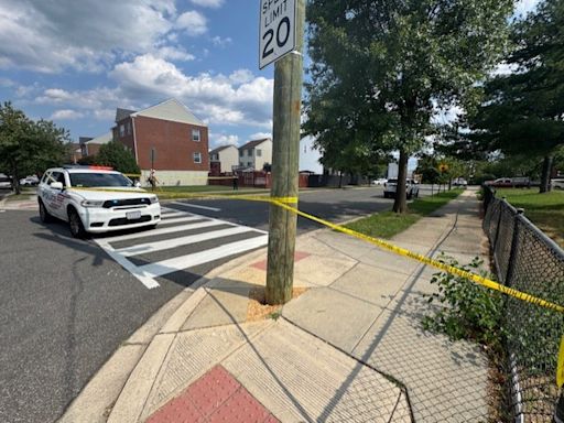 DC police investigating barricade after shooting in Southeast