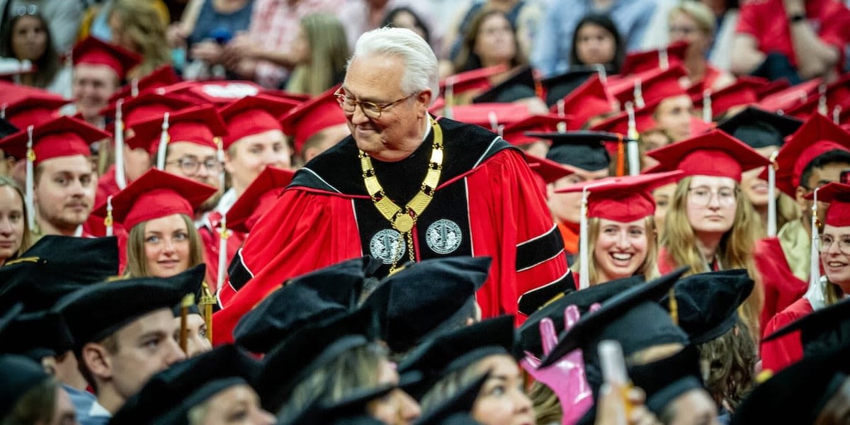 North Carolina State University chancellor announces plan to retire