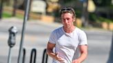 It Takes Jeremy Allen White 30 Minutes To Hide His Tattoos For 'The Bear'