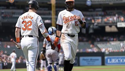Zach Eflin yields 10 hits in Orioles debut but earns the victory in 11-5 rout of Blue Jays