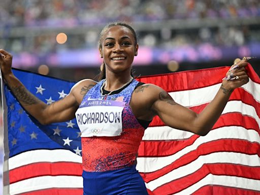 Favorite Sha’Carri Richardson takes silver in women’s 100m final at her first Olympics