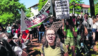 Casa Blanca insta a protestas pacíficas tras cientos de arrestos en universidades | El Universal