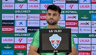 Arnau Puigmal insiste en la idea de que en el Elche son más duros los entrenamientos que la competición