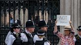 People Are Calling Out UK Police For Their Attitude To Anti-Monarchy Protesters