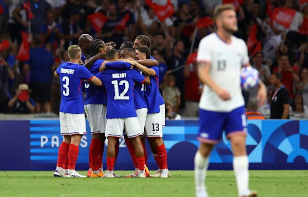 Paris Olympics highlights: France hammers USMNT in opener, soccer and rugby results