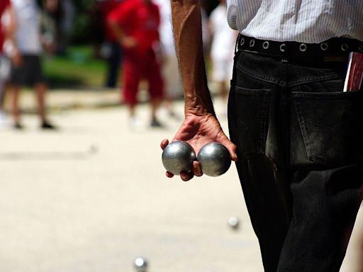 In Marseille, pétanque masks political divides ahead of Sunday's vote