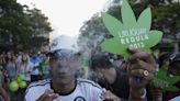 Cuatro de cada 10 uruguayos creen que la regulación de la marihuana funciona mal a más de una década de la ley - La Tercera