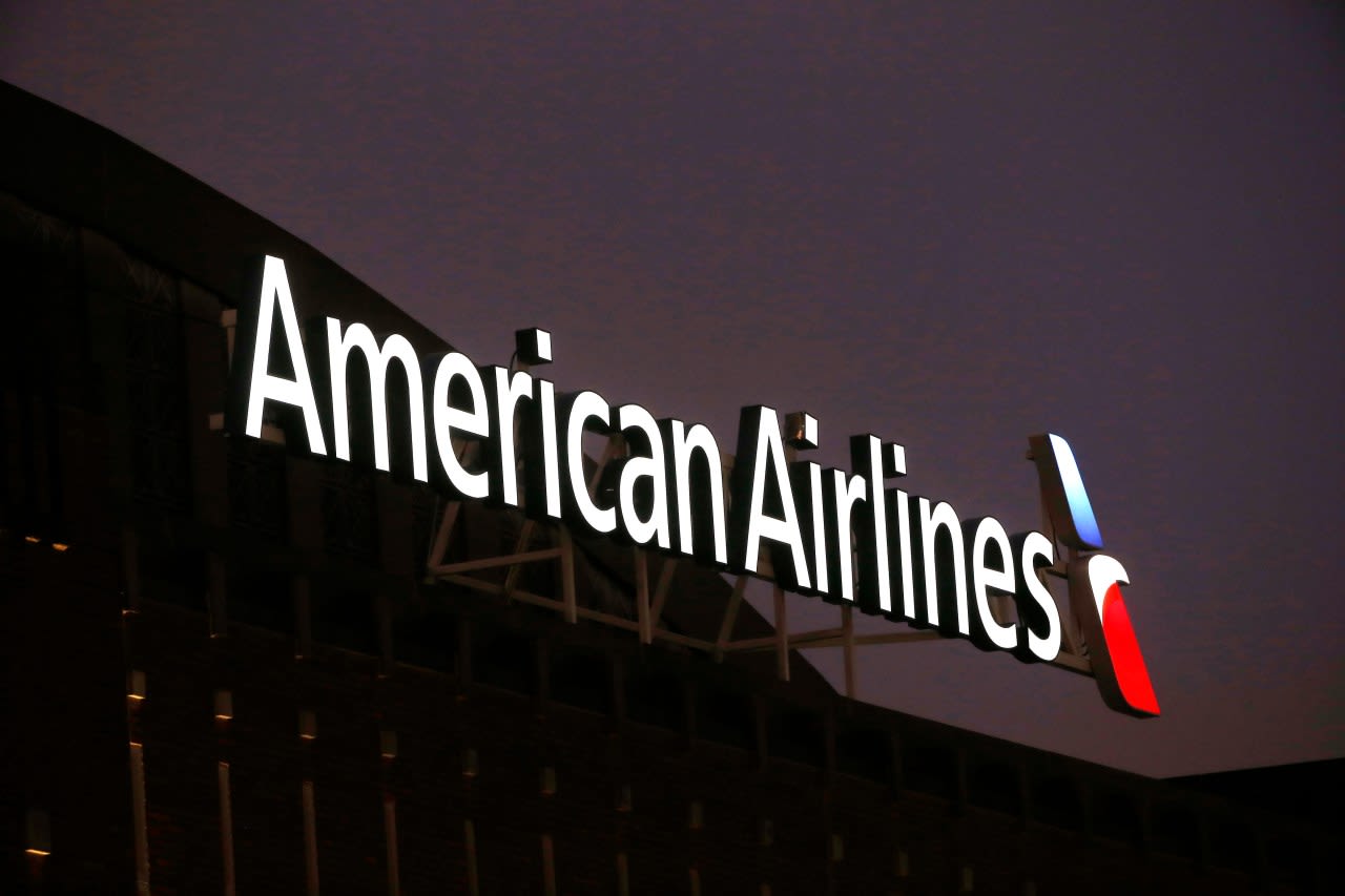 Business Report: American Airlines honors veterans by offering generous benefits