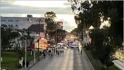 Transportistas bloquean la Vía José López Portillo y la Avenida Central provocando caos vial | El Universal