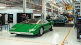 El primer Lamborghini Countach vuelve a la fábrica para una sesión de fotos de lo más especial