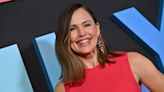 Jen Garner Wore Brooks Sneakers To A Movie Premiere, And We're Not Mad About It