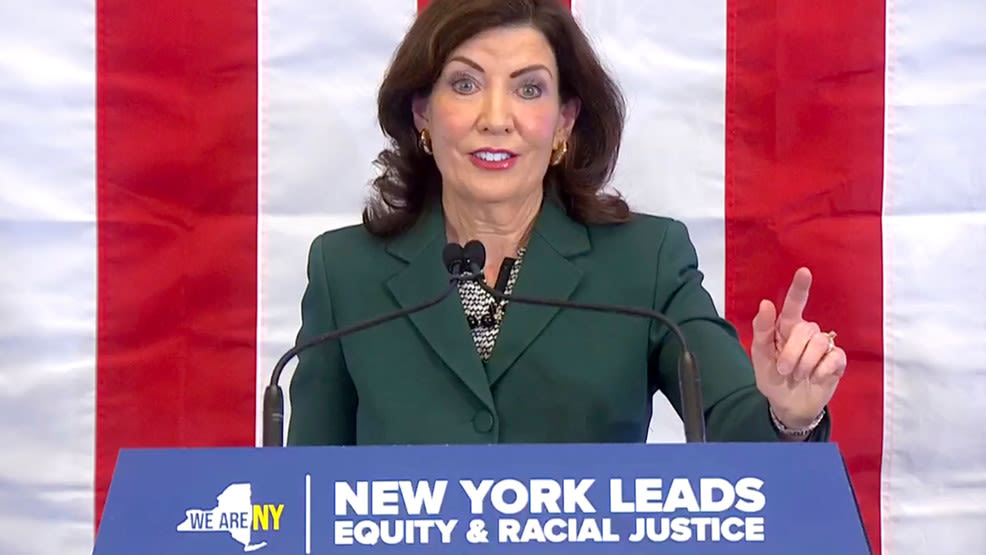 FBI raids home of former aide to NY Gov. Hochul, report says