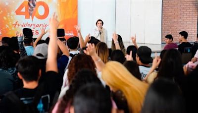 Se reúne María Dolores del Río con estudiantes de la UES en Hermosillo para escuchar sus propuestas e ideas