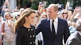 El Príncipe de Gales habla de la tristeza que siente en el primer acto público con su esposa tras el funeral de Isabel II