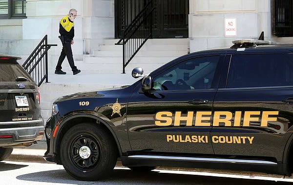Pulaski County sheriff’s office investigating body found on Compton Road | Arkansas Democrat Gazette