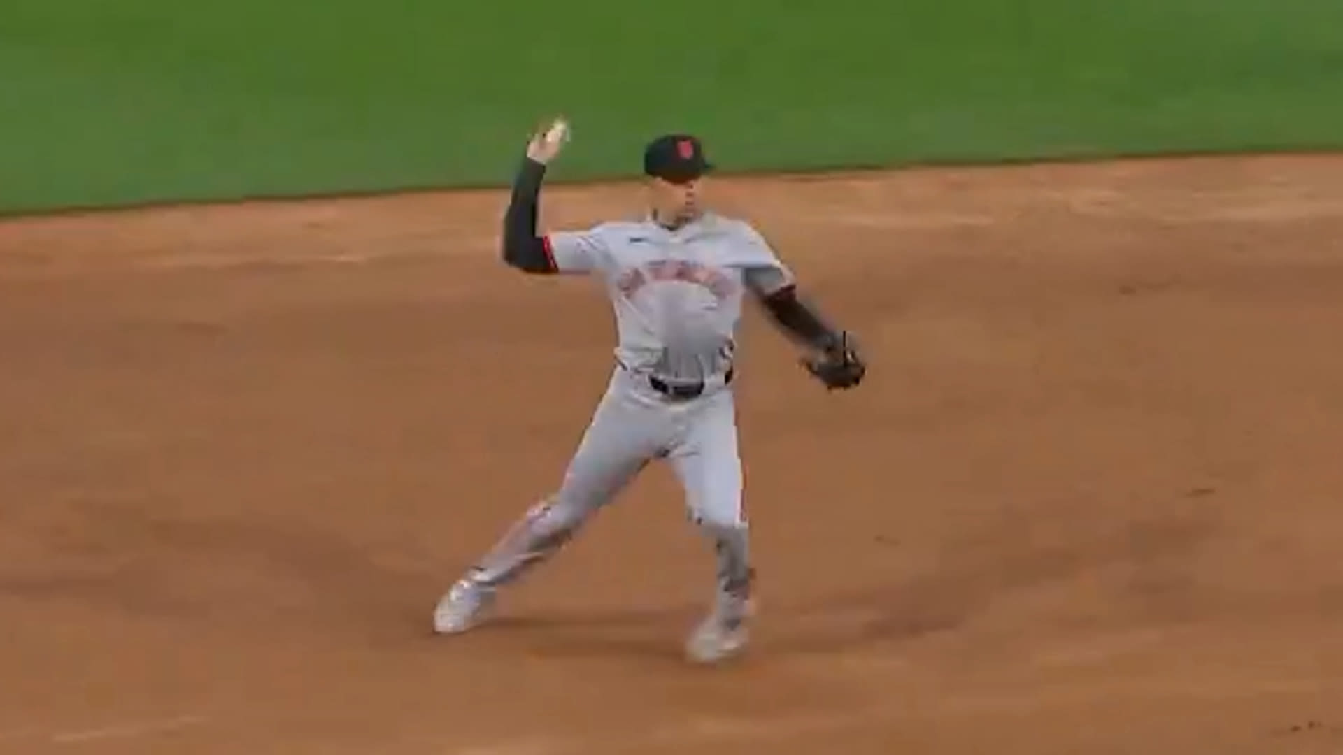 MLB fans in hysterics as Giants shortstop trips and throws ball into stands
