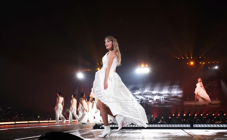 Taylor Swift Gives Nods to Travis Kelce During ‘So High School’ Performance