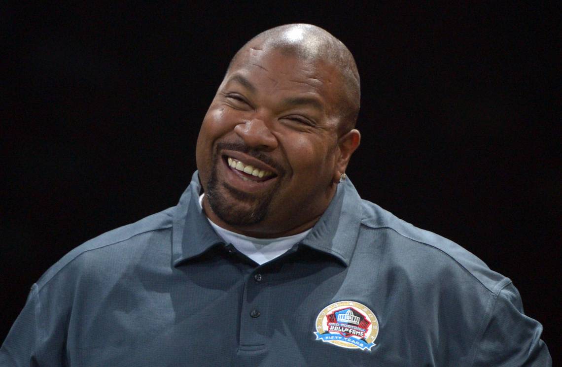 Dallas Cowboys organization mourns the death of franchise legend Larry Allen