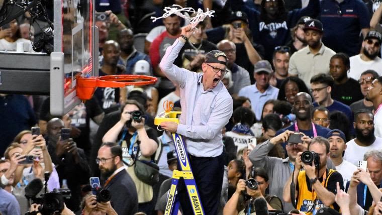 Dan Hurley contract vs. NBA coach salaries: How Lakers' reported deal would compare to 2024 UConn salary | Sporting News Australia