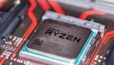 AMD Stock Down 8% in a Month: Is It Worth Buying the Dip?