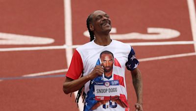 Snoop Dogg corre 200m na seletiva olímpica de atletismo nos EUA e brinca: "Nada mal!"