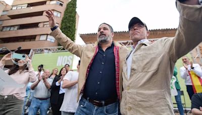 Abascal reivindica a Vox como el "único partido" que defiende a España en Bruselas en el inicio de la campaña del 9J