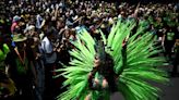 Tausende trotzen Unwetterwarnung beim Karneval der Kulturen in Berlin
