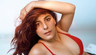 Sexy! Mirzapur Actress Isha Talwar Turns Up The Heat In Red Bikini, Hot Photos Go Viral; See Here - News18