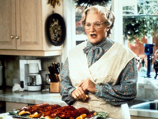 'Mrs. Doubtfire' Cast Delights with Rare Reunion Photo to Celebrate Film's 31st Anniversary