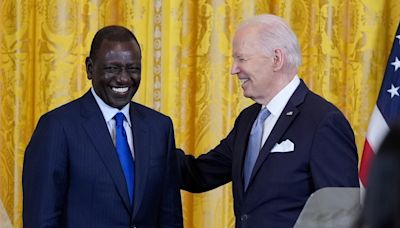 Joe Biden elogió al presidente keniano, en la primera visita de un mandatario africano en 15 años