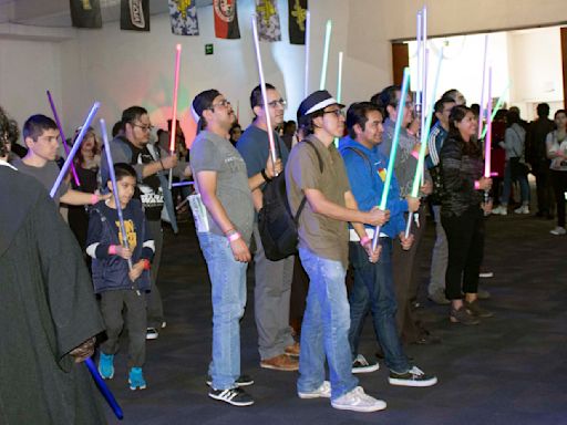 ¿Fan de Star Wars? Únete a las clases para usar sables de luz en CDMX