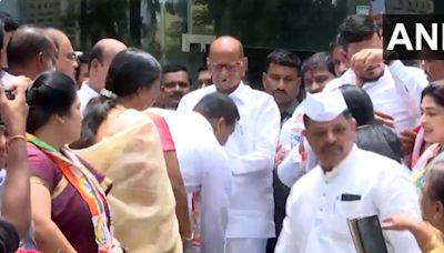 NCP leaders leave Ajit, return to Sharad Pawar camp