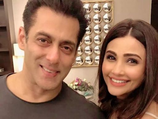 Salman Khan's Film Sets Have Vada Pavs, Live Dosa Counters, Says Daisy Shah About Actor's 'Resort Set-Up'