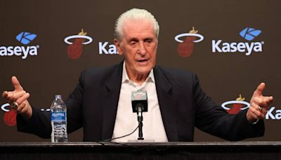 Pat Riley sorprende y da toque de atención a jugadores del Heat en conferencia del final de temporada