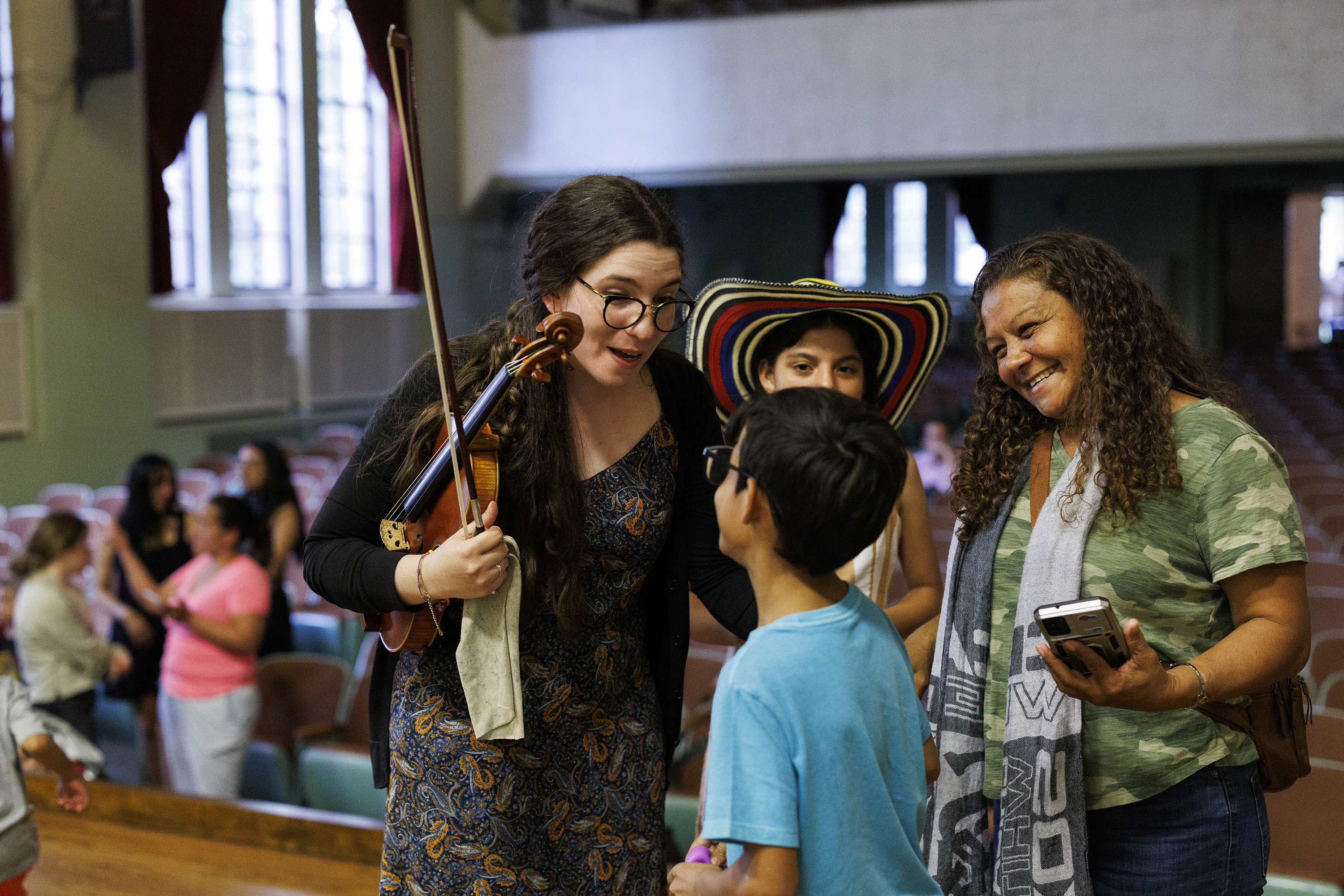 Notes of home: A Civic Orchestra of Chicago Venezuelan fellow brings music to migrants