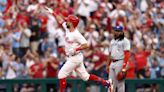 Phillies stomp Blue Jays 10-1, win 11th straight home game