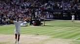 Alcaraz - Djokovic en directo: la final de Wimbledon | Alcaraz barre a Djokovic y gana su segundo Wimbledon consecutivo (6-2, 6-2, 7-6 (4)