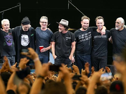 Eddie Vedder Details Pearl Jam Members' 'Frightening' Illness That 'Felt Like a Near-Death Experience'
