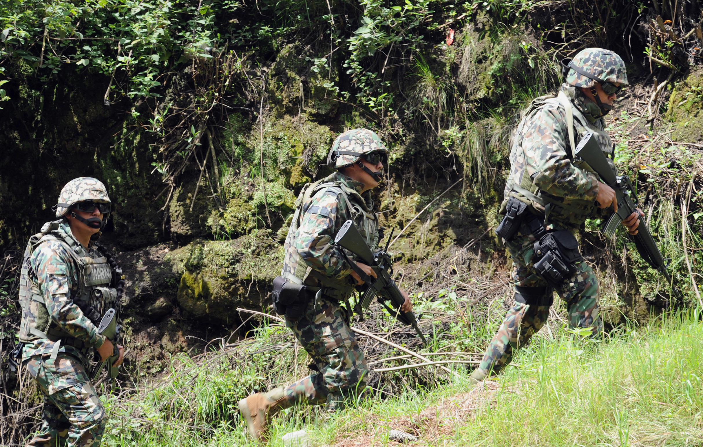 8 people killed in mass shooting near resort town in Mexico