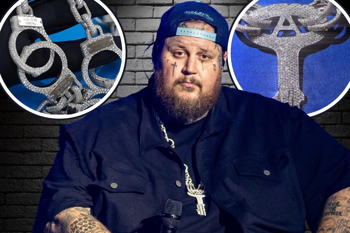 PICS: Jelly Roll's New Necklace Has a Deep Meaning Behind It: 'Redemption Chain'